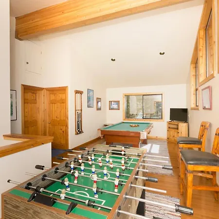 Victory Place At Palisades - Stunning 5 Bedroom With Private Hot Tub And Pool Table